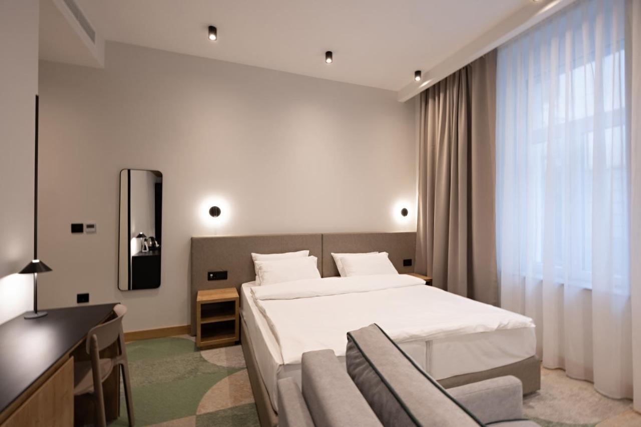 Hop Inn Rooms & Suites Белград Экстерьер фото