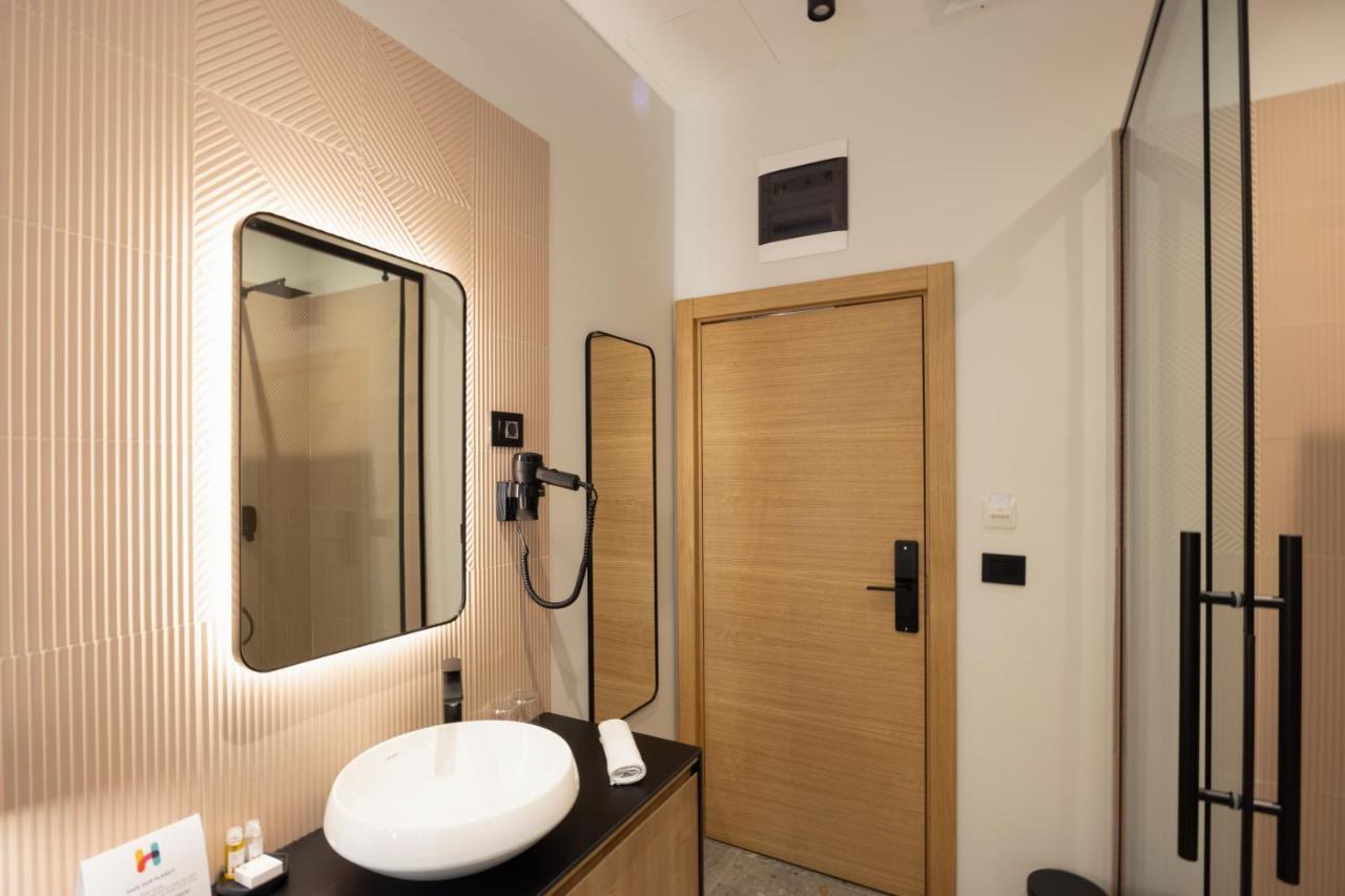 Hop Inn Rooms & Suites Белград Экстерьер фото