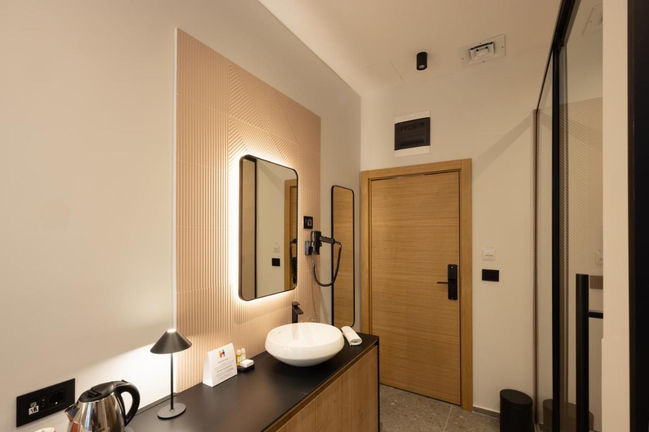 Hop Inn Rooms & Suites Белград Экстерьер фото