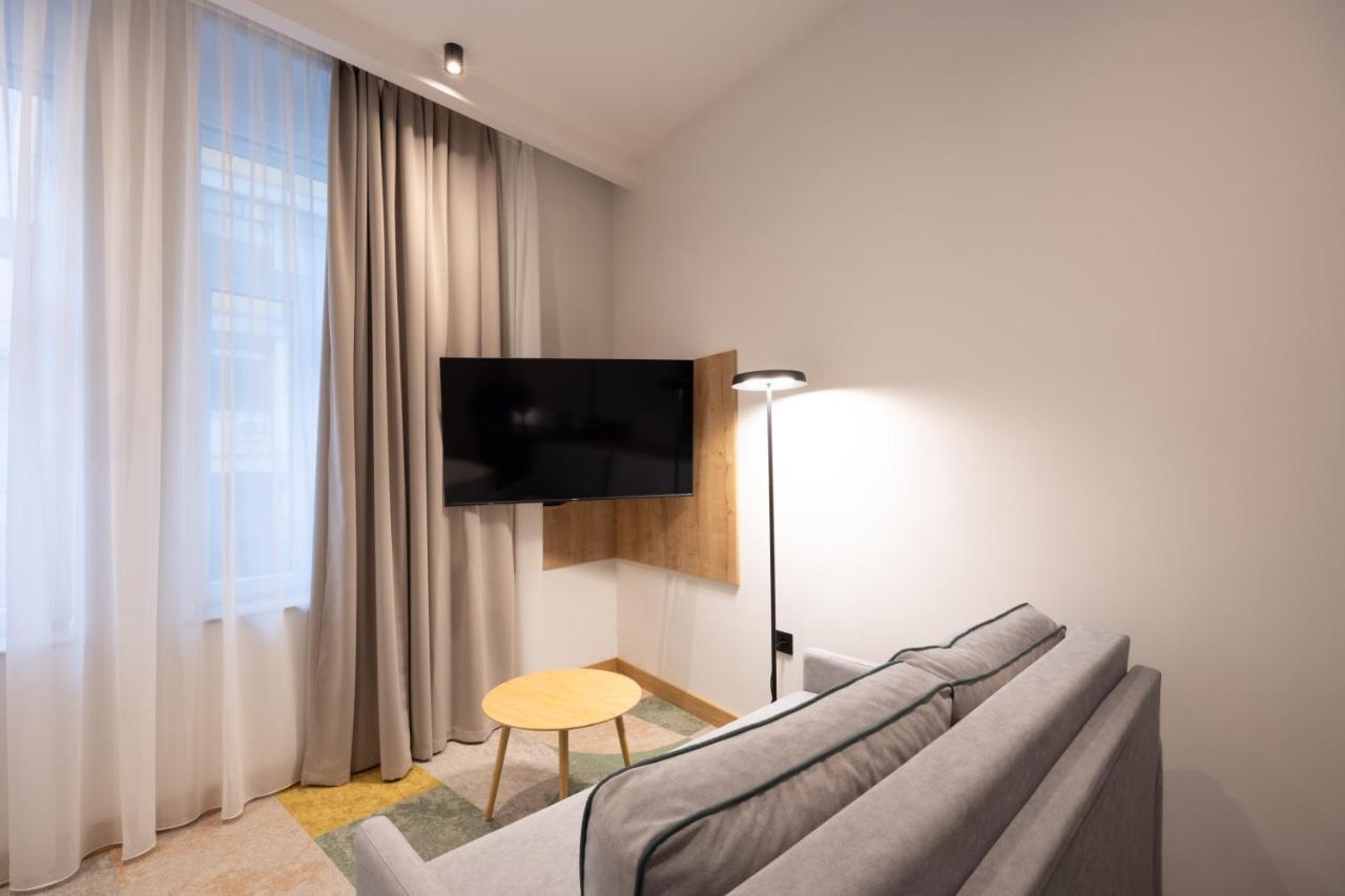 Hop Inn Rooms & Suites Белград Экстерьер фото