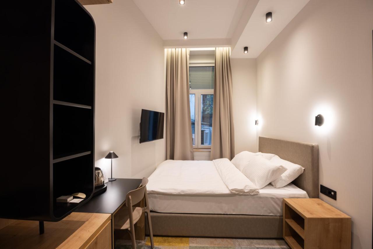 Hop Inn Rooms & Suites Белград Экстерьер фото