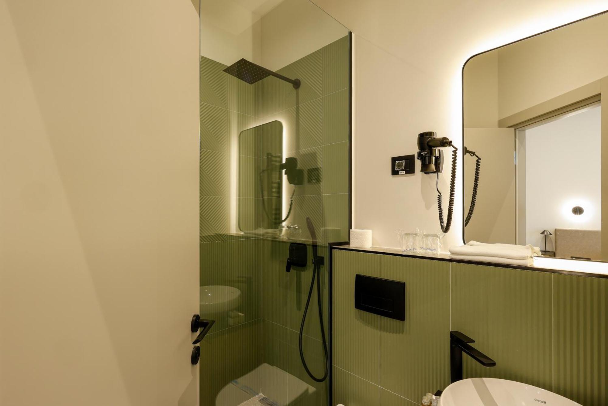 Hop Inn Rooms & Suites Белград Экстерьер фото