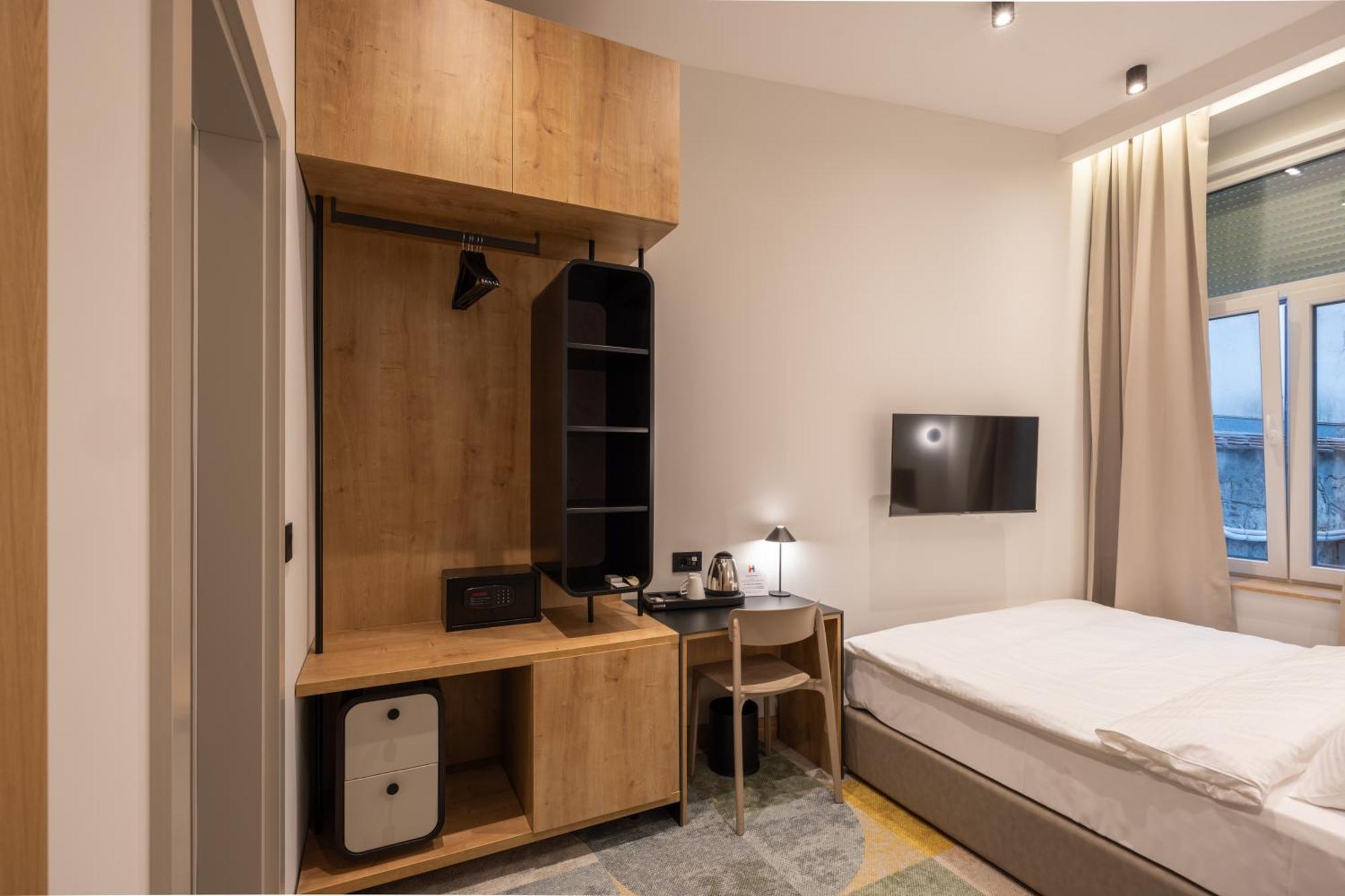 Hop Inn Rooms & Suites Белград Экстерьер фото